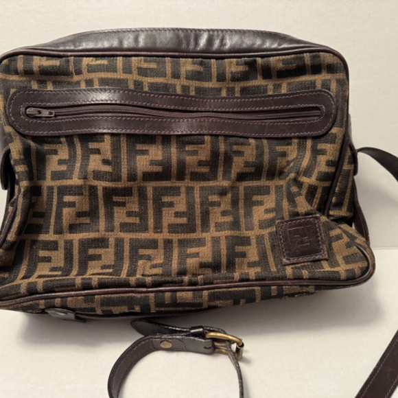 Vintage Fendi Zucca canvas crossbody handbag with straps made in Italy - Picture 2 of 4
